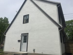 Entrepreneur spécialisé en réparation et peinture de stucco