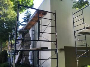 Installation d'échafaudage sur maison
