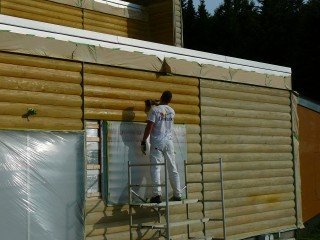application de teinture au pinceau